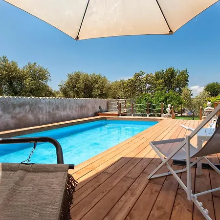 Casal Paterno' Country house *