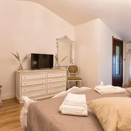 Casal Paterno' Landhaus *